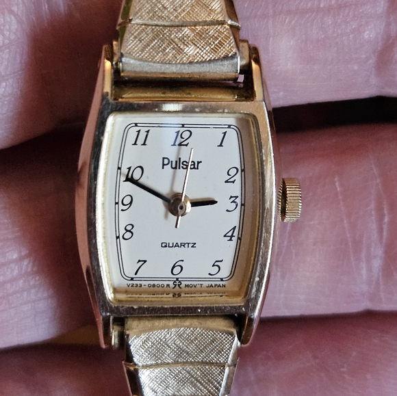Vintage PULSAR LADIES WATCH - Picture 1 of 4